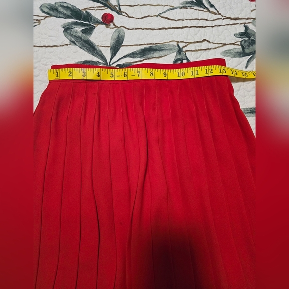 Liz Claiborne Red Pleated Midi Skirt Night Out - Picture 10 of 11